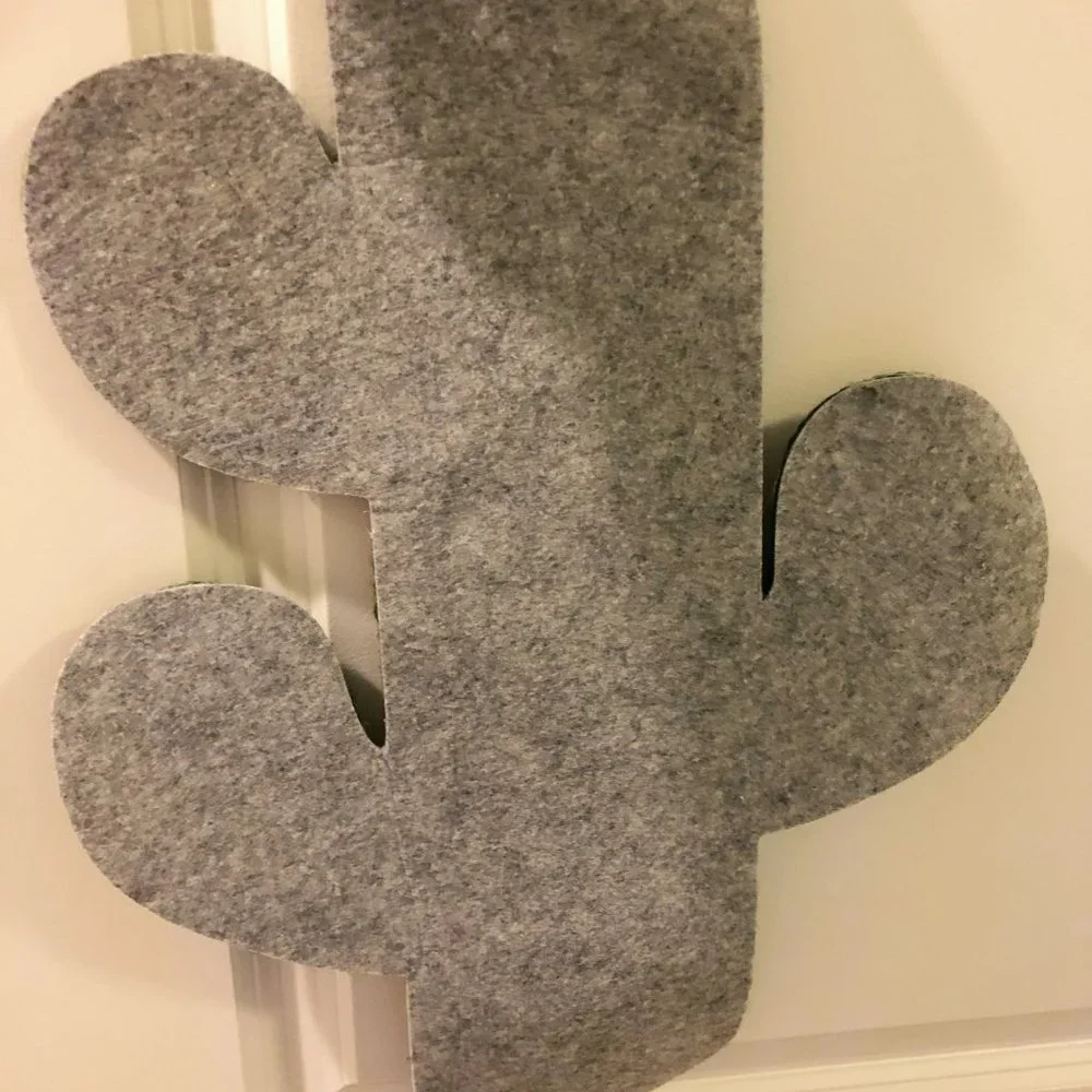 Christmas gift for your cat - cactus cat scratching carpet